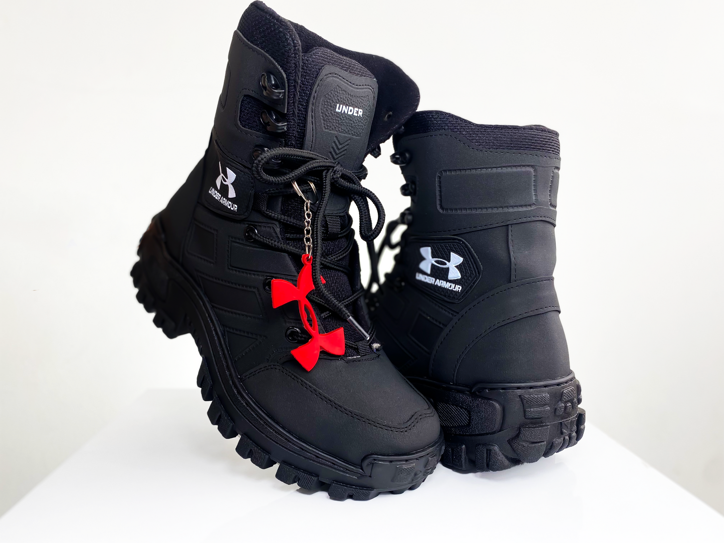 UNDER ARMOUR BOTAS